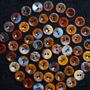 تصویر دکمه سنگی عقیق شجر پاییزه ایرانی 