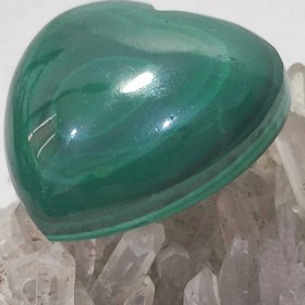 تصویر نگین مالاکیت قلبی کد 1 