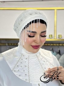 تصویر توربان کریستال و مروارید بغل آویز دار سفید 