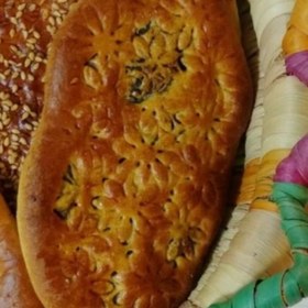 تصویر فطیر حلوایی محلی اردبیل (شهر چشمه های بهشتی سرعین) عسل و سوغاتی حاج عبدالله بذری 