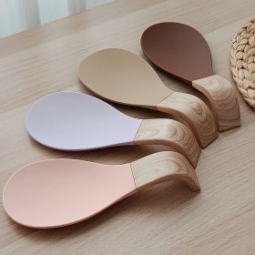 تصویر زیر قاشقی سیلیکونی 