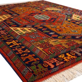 تصویر قشقایی کف ابریشم ترنج طلاشور شده 