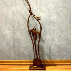 تصویر مجسمه چوبی غزال مدل A8 ارتفاع ۱۲۰ سانتی‌متر 