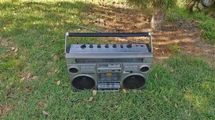 تصویر رادیو ضبط توشیبا حرفه ای عتیقه 