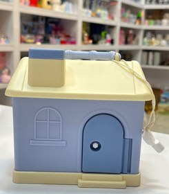 تصویر قلک فانتزی استیکر دار طرح کلبه - آبی 