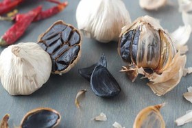 تصویر سیر سیاه Black Garlic