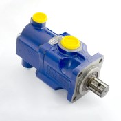 تصویر پمپ 6 پیستون هنری 54 لیتر 200 بار پمپ هیدرولیک ۶ پیستون هنری یکی از پمپ های هیدرولیک متداول است که در کشاورزی و صنعت کاربرد دارد. دارای دبی ۵۲ لیتر و فشار کاری ۲۵۰ بار می باشد