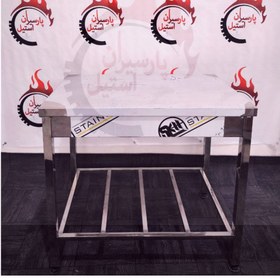 تصویر میز کار فلزی سایز ۹۰ 