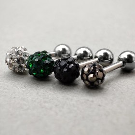 تصویر پیرسینگ گوش 