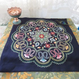 تصویر رومیزی پته سورمه ای پته دوزی سیاه