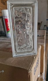 تصویر بلوک شیشه ای نیمه مدل چکشی 