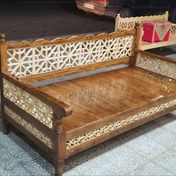 تصویر تخت و سنتی چوبی تمام گره دو رنگ.هزینه ارسال بصورت پس کرایه 