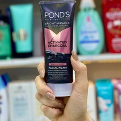 تصویر فوم شستشوی صورت پوندز مدل OIL CONTROL حاوی زغال فعال وزن 100 گرم POND'S BRIGHT MIRACLE ULTIMATE OIL CONTROL ACTIVATED CHARCOAL