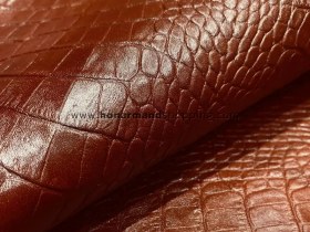 تصویر چرم گاوی طرح روکو رنگ قهوه ای روشن 
