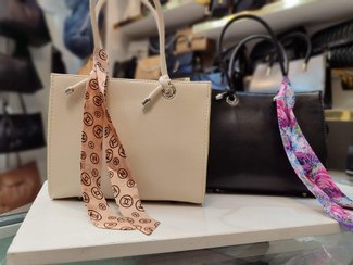 تصویر کیف ربان دار دخترانه - مشکی 