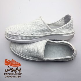 تصویر گیوه مردانه طبی رنگ سفید از نخ پنبه 