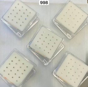 تصویر پیرسینگ بینی سوزنی نگین دار 