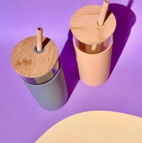 تصویر ماگ پیرکس با نی بامبو 