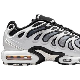 تصویر کتونی نایک ایر مکس پلاس دریفت وایت بلک متالیک سیلور Nike Air Max Plus Drift White Black Metallic Silver 