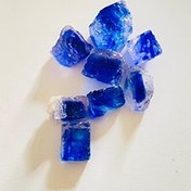 تصویر نمک آبی کریستالی پررنگ 