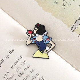 تصویر پین سفید برفی - کد533 