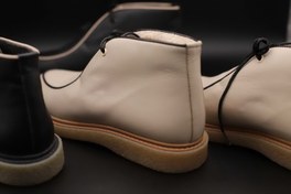 تصویر نیم بوت لورا 