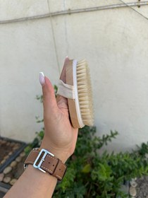 تصویر برس خشک بدن Dry body brush