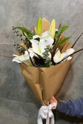 تصویر دسته گل طبیعی گل اوریانتال (کد ۱۰۰۶) 