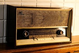 تصویر رادیو قدیمی 