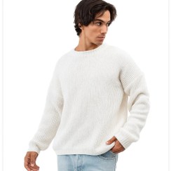 تصویر پلیور بافت یقه گرد سفید شیک فری سایز مناسب برای L و XL 
