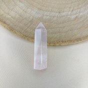 تصویر کریستال منشوری رز کوارتز Rose Quartz Prism Crystal