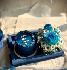 تصویر کیک تولد و باکس گل یک سالگی دخترانه لاکچری 