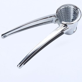 تصویر گردو شکن جی فی نی مدل 01 