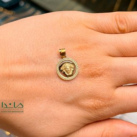 تصویر پلاک ورساچه 