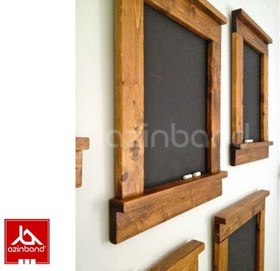 تصویر تخته سیاه چوبی با چوب درختان جنگلی