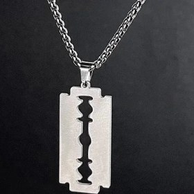 تصویر گردنبند تیغ 