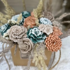 تصویر باکس گل شمع الاله کرم سبز 