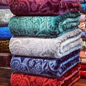 تصویر پتو گلبافت مخمل ساده طرح برجسته 