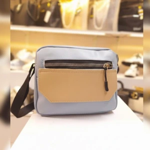 تصویر فروشگاه کیف و کوله شیک سال