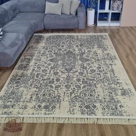 تصویر فرشینه مدرن مخمل طرح سنتی رنگ طوسی و کرم 