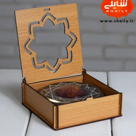 تصویر جعبه کادویی چوبی همراه با نیم مثقال زعفران سرگل اصل قائنات 