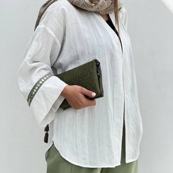 تصویر مانتو زنانه جلو باز نخ آستین گیپور رنگ مشکی و سفید 