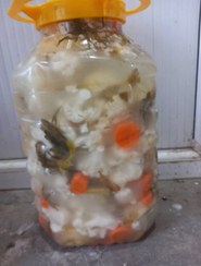 تصویر ترشی شور ارگانیک و خانکی 