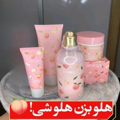 تصویر پک هلو پک آرایشی باکس آرایشی هلو ۴ تیکه شامل لوسیون هلو و فوم و کرم مرطوب کننده و اسکراب بدن 