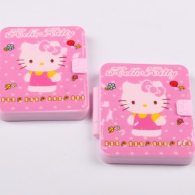 تصویر آینه و شانه کیتی 