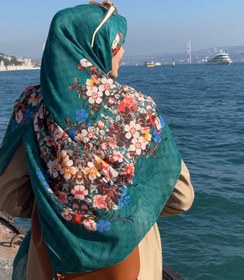 تصویر روسری نخ پنبه حاشیه گل 