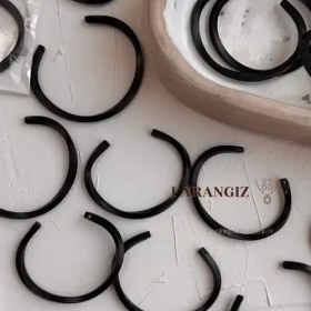 تصویر دستبند مردانه رنگ مشکی 