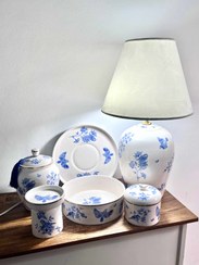 تصویر ست آباژور رومیزی و ظروف طرح قلم آبی پرنده سرامیکی 