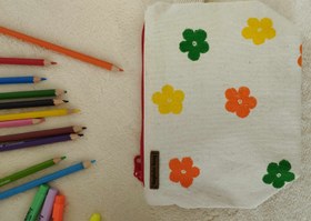 تصویر جامدادی طرح گل رنگی 