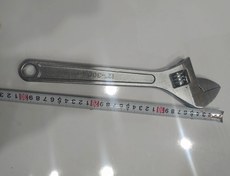 تصویر آچار فرانسه سایز ۱۲ 